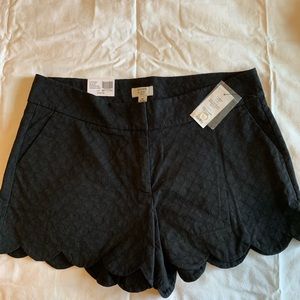 Crown and Ivy scalloped shorts